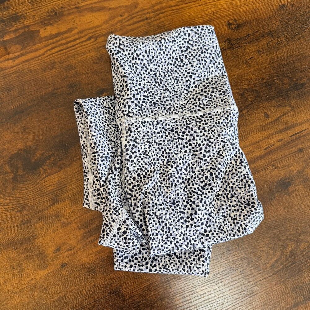 ECU Old Navy Active High Rise Leggings Go-Dry Size M Black White Gray Dots
